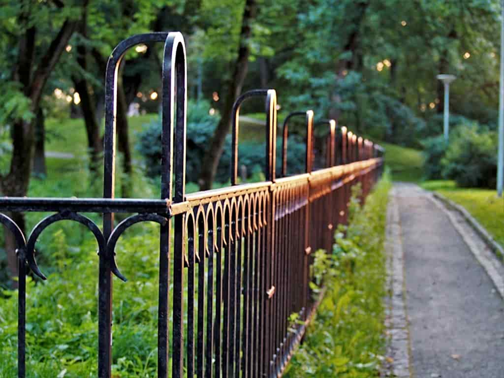 Bahçe Çit Yapımı