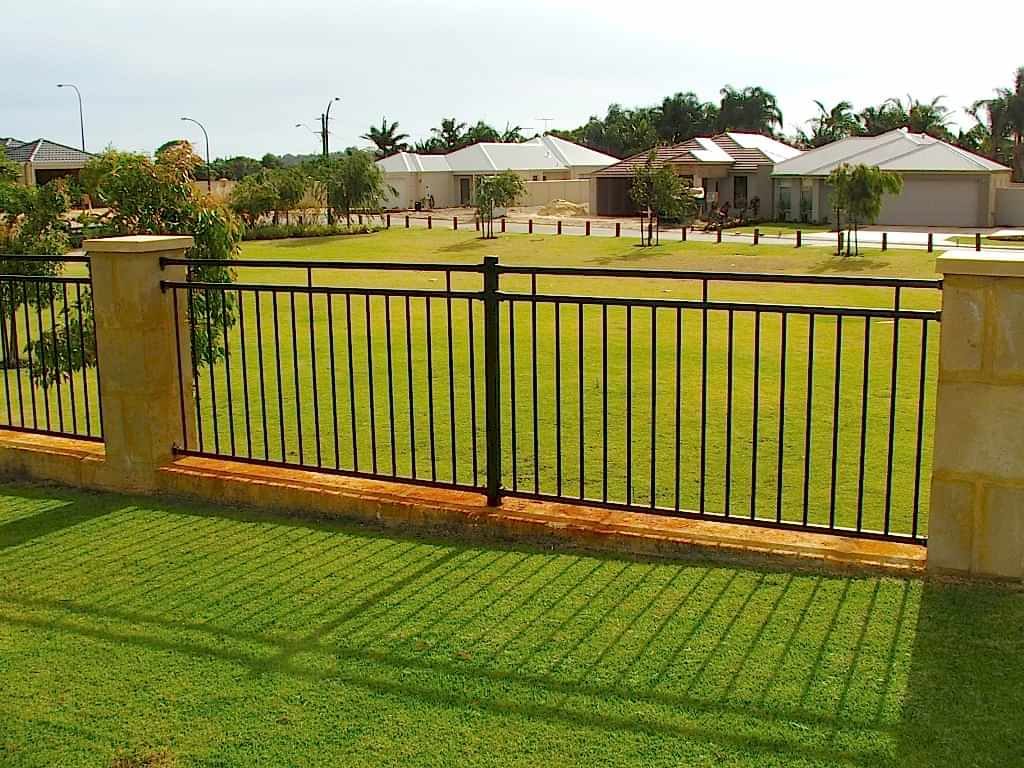 Bahçe Çit Yapımı